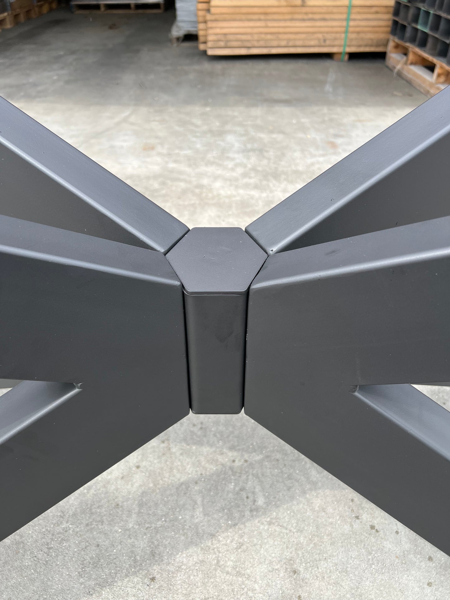 Unique Metal Spider base