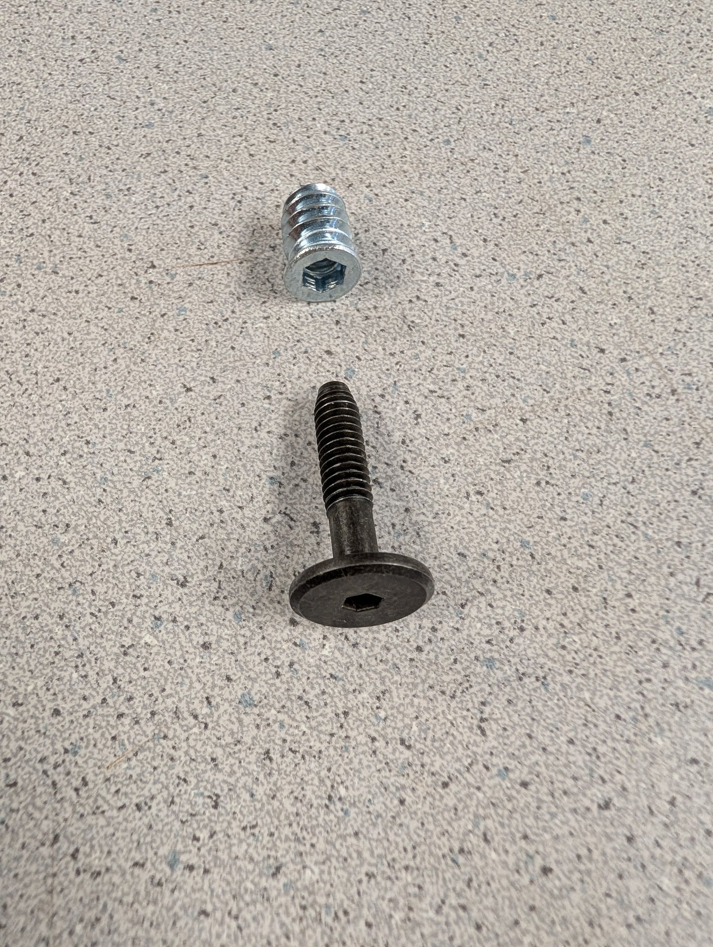1/4" Threaded inserts and Furniture Bolts, Pack of 8,12,16,24
